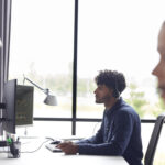 DIADEMA AUDIFONO C/MICROFONO ENCOREPRO 320 ALAMBRICO POLY 214573-01 QD/BIAURICULAR/COLOR NEGRO