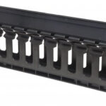 ORGANIZADOR HORIZONTAL DE CABLE 19" INTELLINET 1U/CON CUBIERTA/COLOR NEGRO/714679