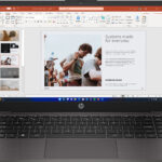 Laptop HP 245 G10 14"/AMD Ryzen 3-7330U/8Gb RAM/256Gb SSD/USB-C/USB-A/HDMI/AMD Radeon/Windows 11 Home/Color Plateado Ceniza Oscuro/81S77Lt