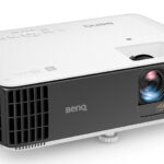 VIDEOPROYECTOR BENQ TK700STI DLP/3000 LUMENES/2160P/TIRO CORTO/3D/CON BOCINAS/BLANCO-GRIS, 9H.JNL77.17L