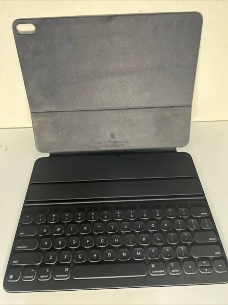 Apple MXTA2ZM/A estuche paa tablet 32.8 cm (12.9″) Folio Arena