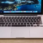 Apple MacBook Pro Computadora portátil 33.8 cm (13.3″) Intel® Core™ i5 16 GB LPDDR4x-SDRAM 1 TB SSD Wi-Fi 5 (802.11ac) macOS Catalina Gris