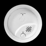 Detector De Humo Autonomo First Alert 1046832 No Requiere Panel/Con Boton Para Silenciar/Sensor Por Ionizacion