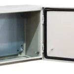 Gabinete De Acero Precision Pst-5030-30A Ip66 Uso En Intemperie/500 X 300 X 300 Mm/Placa Trasera Interior Metalica Y Compuerta Inferior Atornillable