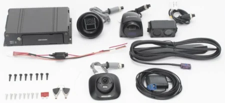 Kit Dvr 4 Canales Turbohd Hikvision Ae-Md5043-SD/I/Glf/Kit/2 Camaras Interior/2 Camaras Exterior/Tecnologia Ia Integrada/Soporta 4G/Gps/Sensor G/Soporta 2 SD/512Gb