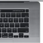Apple MacBook Pro Computadora portátil 40.6 cm (16″) Intel® Core™ i7 16 GB DDR4-SDRAM 512 GB SSD AMD Radeon Pro 5300M Wi-Fi 5 (802.11ac) macOS Catalina Plata