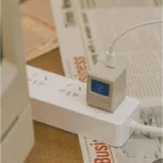 Cargador Shargeek Retro Sha-11504005 USB-C/35W/Con Pantalla LED Animada
