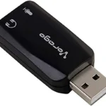 ADAPTADOR VORAGO ADP-201 USB 2.0 MACHO-2X 3.5MM HEMBRA,C/SALIDA DE MICROFONO,COLOR NEGRO
