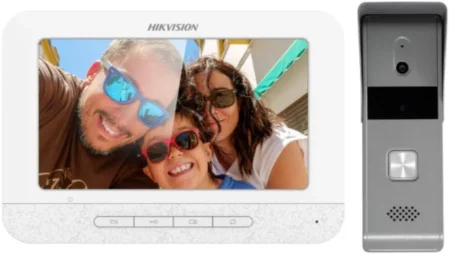 Kit De Videoportero Analogico Hikvision Dskis203T/K Pantalla LCD A Color De 7″/Frente De Calle Para Exterior IP65/Salida De Relevador