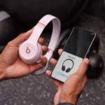 Beats Solo4 - Auriculares Supraaurales Inalámbricos - Rosa Nube