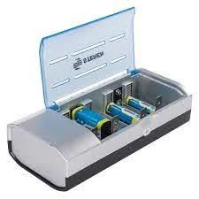 Cargador De Pilas Universal Steren Crg-500, De 1 A 6 Pilas Aa/Aaa/C/D
