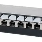 Patch Panel De 12 Puertos Cat6 Sin Blindar Para Escritorio Intellinet 720625 Color Negro/Plata