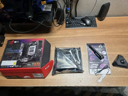 Mb ASUS Rog Strix X870-I Gaming WiFi/Am5/2Xddr5/HDMI/2Xdp/2Xusb 3.2/2Xm.2/Mini Itx