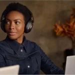 HP Poly Auriculares USB-C Poly Voyager Surround 85 Uc Con Certificación Para Microsoft Teams + Adaptador USB-C/A + Soporte De Carga