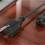 Cable De Poder C5 Macho-Nema 5-15P Macho Xtech Xtc-120/1.8 Metros