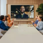 Barra De Videoconferencia Yealink A50-031/Con Ia Y Consola Tactil Ctp25/Todo En Uno Para Salas Medianas Y Grandes/Con Seguimiento Automatico Del Hablante