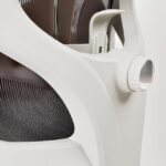 Silla Gamer Munfrost Nash /Negro Con Morado/Hasta 180Kg/Ruedas Tipo Patin/Reclinable/Con Soporte Lumbar/Mfmsin1B