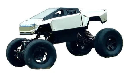 Vehiculo Todo Terreno D-Bugg Cyber Tank/Con Control Remoto 2.4Hz/Incluye Bateria Recargable Li-Ion 3.7V