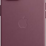 Funda Apple para iPhone 15 6.1" FineWoven con MagSafe Color Bayas