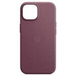 Funda Apple para iPhone 15 6.1" FineWoven con MagSafe Color Bayas